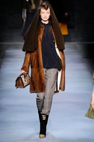 Look 23